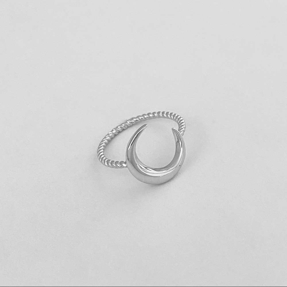 🌙TOP SELLER🌙 Sterling Silver Crescent Moon Ring - Picture 5 of 15